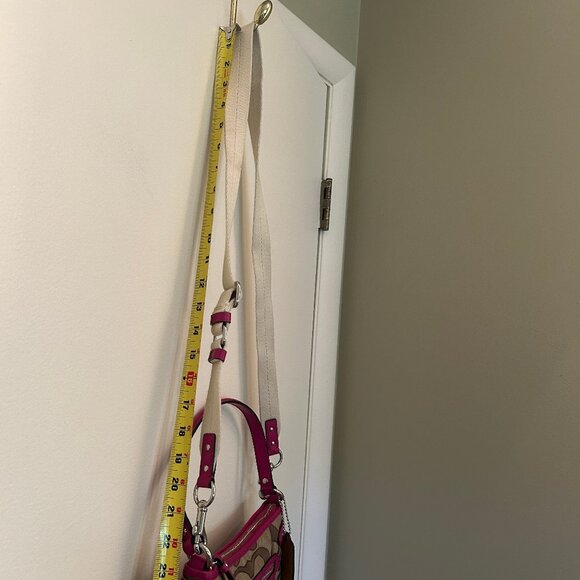 Coach Daisy Outline Signature Crossbody Bag, classic logo w/ pink leather trim - Picture 10 of 15